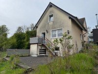 Hauptbild Freistehendes Einfamilienhaus mit schönem Grundstück in Solingen-Widdert.