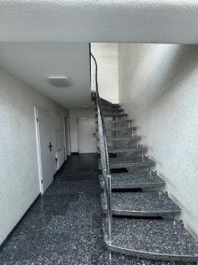 Eingangsbereich B�rogeb�ude mit Halle und Wohnung in bester Lage im Gewerbegebiet Solingen-Aufderh�he, An den Eichen
