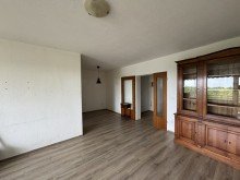 Wohnraum mit Essecke Gut geschnittene 2-Zimmer-Eigentumswohnung, Balkon und Fahrstuhl in gepflegter Wohnanlage in Wald.
