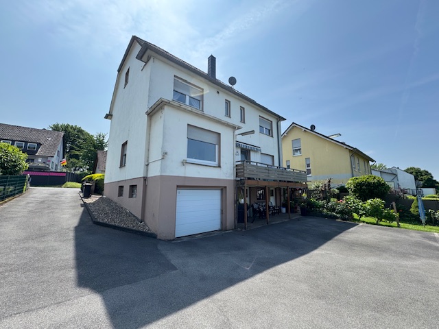 R�ckansicht Mehrfamilienhaus Solingen