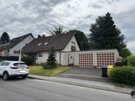 Hauptbild Freistehendes Einfamilienhaus mit Einlieger-WG, Doppelgarage, am Rande des Landschaftsschutzgebiets.