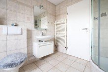 Bad OG Gro�z�giges Ein- bis Zweifamilienhaus mit Doppelgarage in bester Lage der Solinger-S�dstadt.