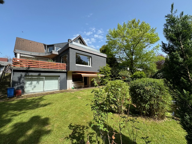 Ansicht vom Garten Solingen - Gr�frath Einfamilienhaus Gelegenheit! Beste Lage Solingen-Gr�frath, 1-2 Familienhaus mit gro�em Garten und Garage.