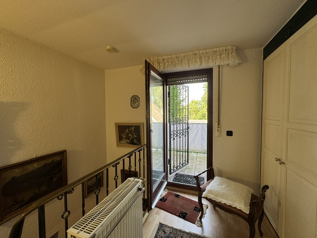 Diele OG mit Ausgang Balkon Einfamilienhaus Solingen