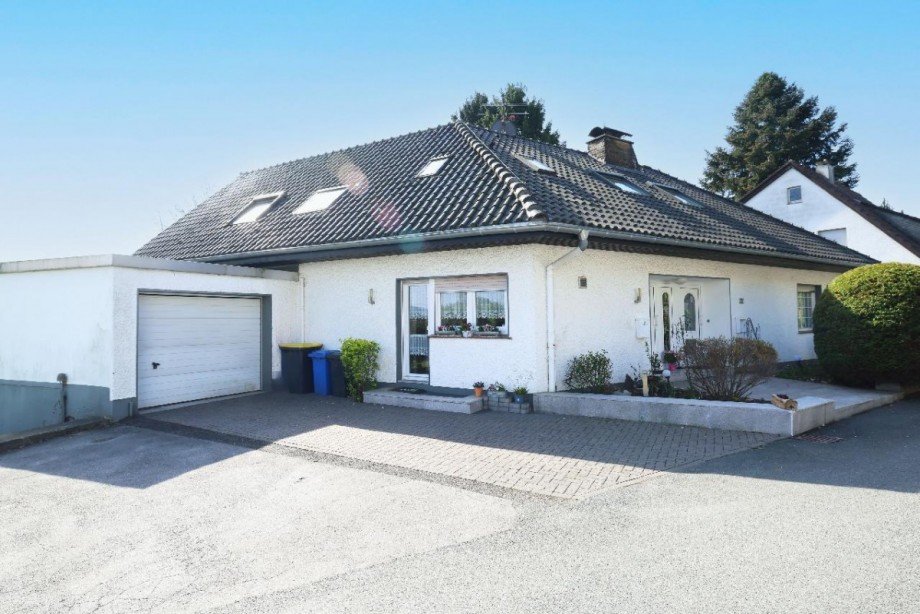 Vorderansicht Einfamilienhaus Solingen