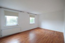 Zimmer OG Gro�z�giges Ein- bis Zweifamilienhaus mit Doppelgarage in bester Lage der Solinger-S�dstadt.