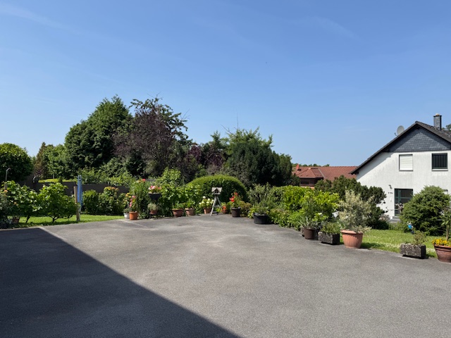 Hoffl�che Mehrfamilienhaus Solingen