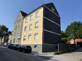 Hauptbild Solides Mehrfamilienhaus mit 4 Wohnungen, Hof und Nebengebäude in Solingen-Höhscheid.