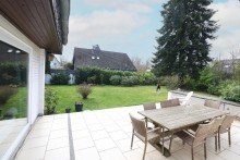 Terrasse Gro�z�giges Ein- bis Zweifamilienhaus mit Doppelgarage in bester Lage der Solinger-S�dstadt.