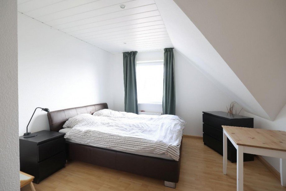 Schlafzimmer OG Einfamilienhaus Solingen