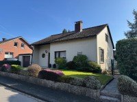 Hauptbild Freistehendes Einfamilienhaus mit Garage in ruhiger Wohnlage.