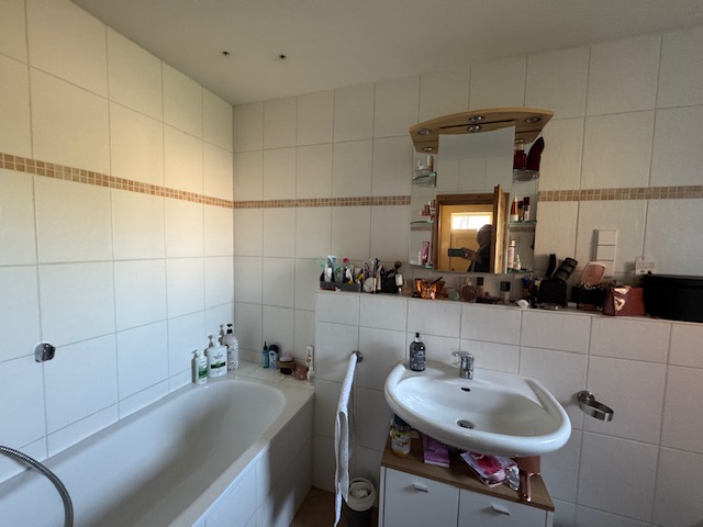 Bad EG Wohnung 1 Zweifamilienhaus Solingen